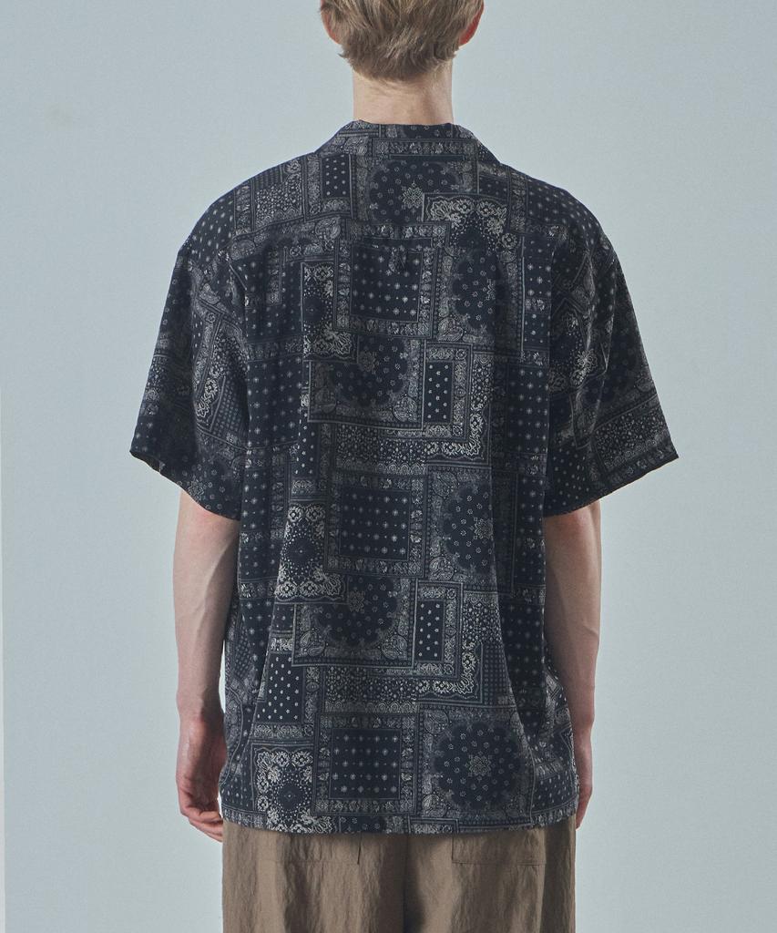 Ladeuedisyeon Paisley Open Collar Shirt_Black