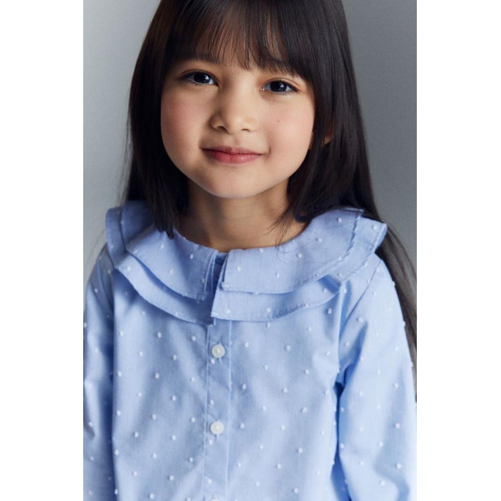 

Блузка с воротником HM в голубой горошек