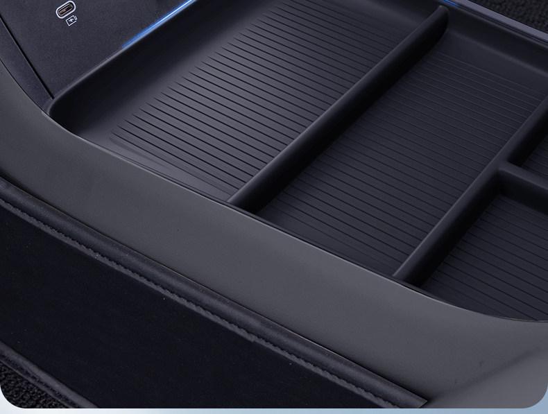 Geely Xingrui Dongfang Yao 26-Model Center Console Armrest Storage & Decorative Box