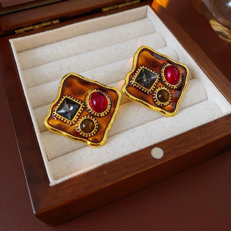 Boucles d'oreilles puces ovales en cristal argenté vieilli:  Luxe Léger et Mode Haut de Gamme