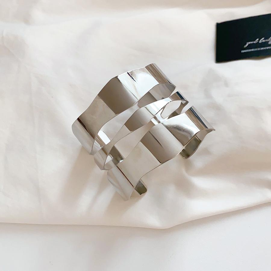 Sleek Multi-layer Geometric Openwork Bracelet for Women - Elegant High-end Fashion Jewelry