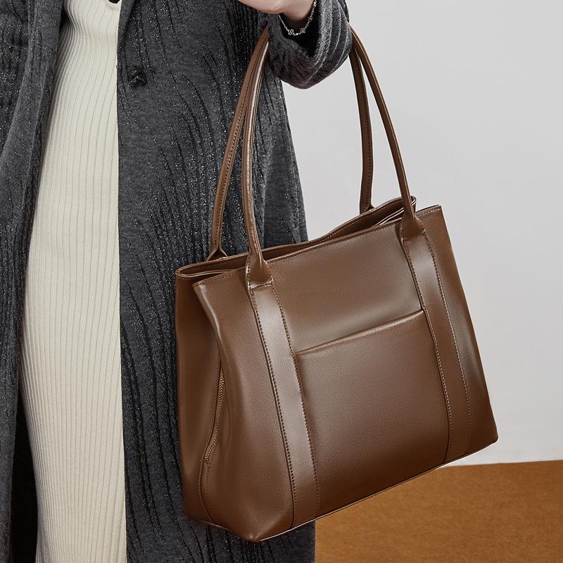Large Capacity Fashionable Solid Color First Layer Cowhide Handbag Versatile Shoulder Underarm Bag Tote Bag
