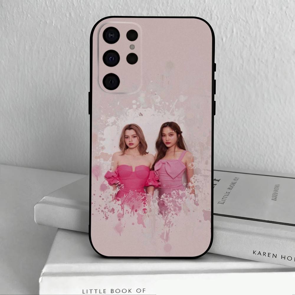 

Pink Theory F-Freen B-Becky Phone Case For Samsung S25,24,23,22,30,21,10,9,Ultra,Plus,Lite,FE,4,5 G Soft Black Case Samsung S24Plus