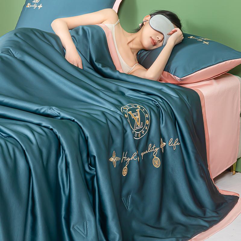 

Летнее одеяло, прохладное одеяло, мягкое скользкое одеяло, одеяло с кондиционером, двухстороннее одностороннее стеганое одеяло высокого качества 150x200