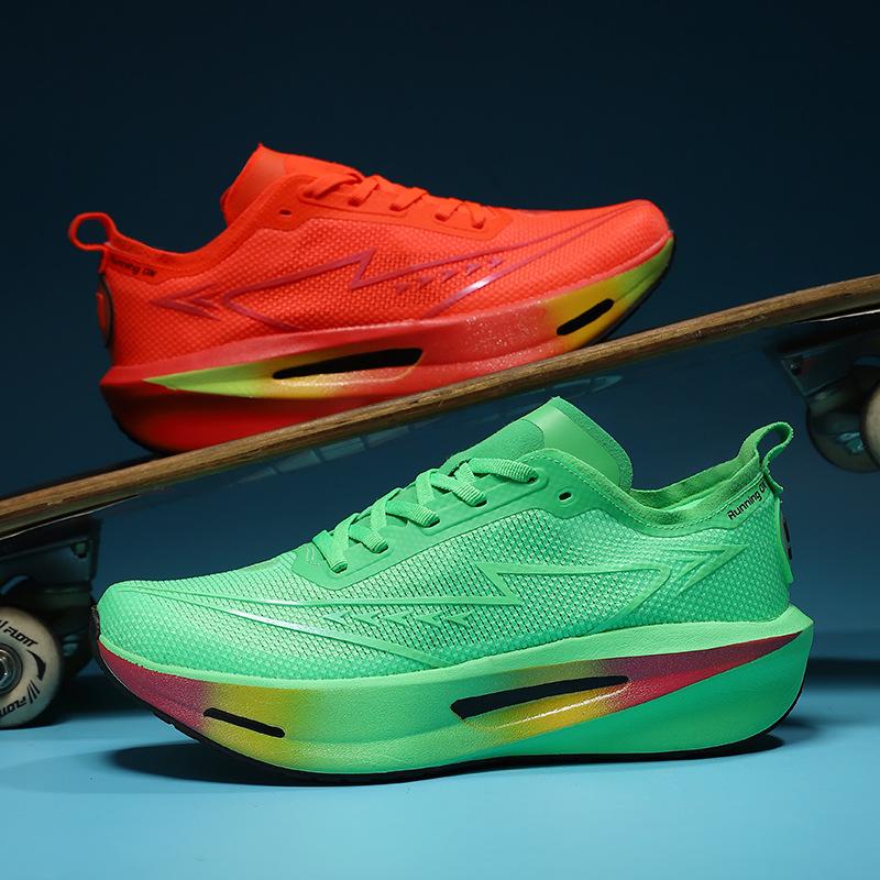 

2025 лето сверхлегкие сетчатые дышащие гоночные кроссовки для бега мужчины и женщины универсальная амортизация нескользящие парные мандариновые утки спортивные кроссовки 44