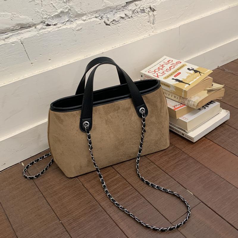 Large capacity bag women's 2025 new trendy hand bag retro suede chain shoulder bag commuter tote bag