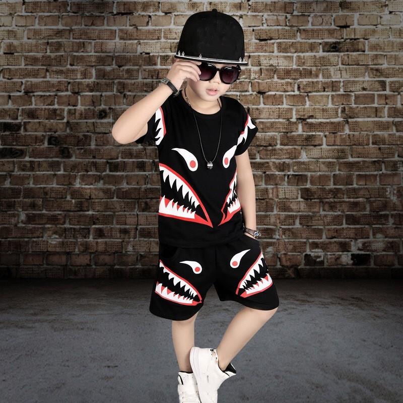 

Летний красивый повседневный костюм для мальчиков среднего и большого размера, комплект из двух предметов: футболка с короткими рукавами и шорты 160 чёрный