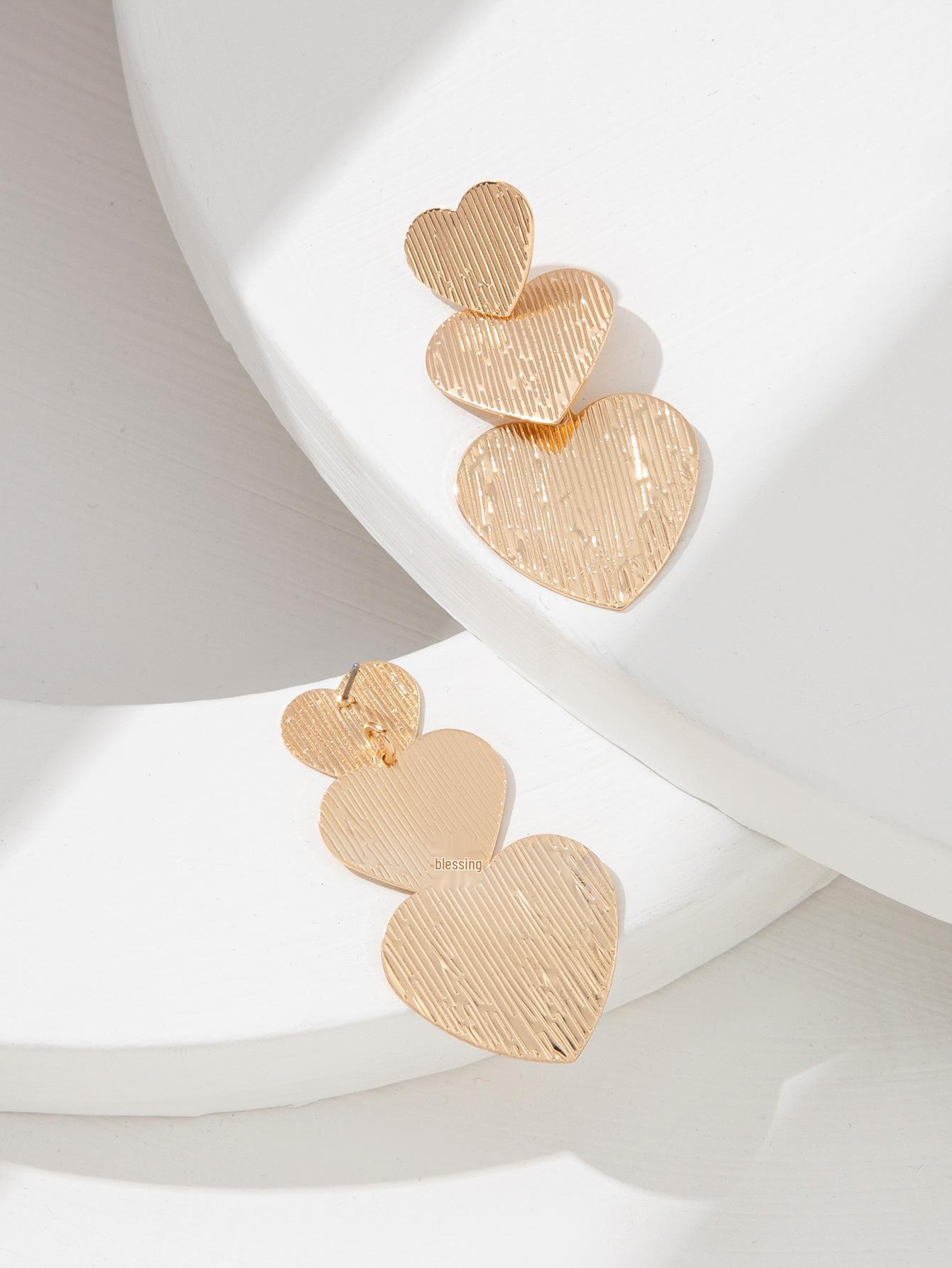 Simple Long Heart Tassel Dangle Earrings - Geometric Heart Studs