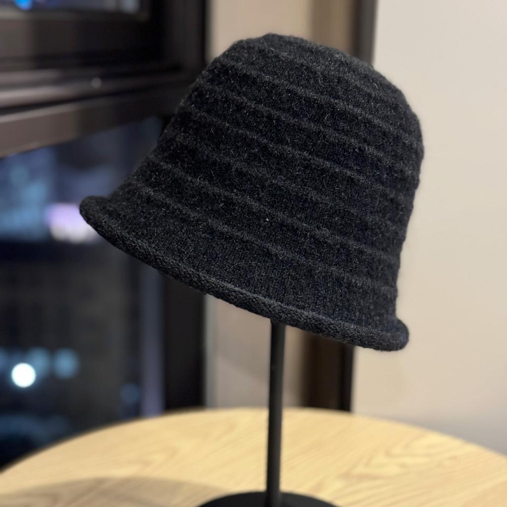 New Style Fisherman Hat Women's Curled Top Hat Autumn and Winter Warm Knitted Cashmere Hat Temperament Face Small Basin Hat