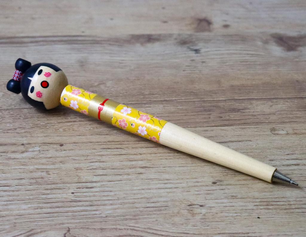 Traditional folk art Japanese souvenir Kokeshi ballpoint pen set of 12 3 3 (6 red, blue, yellow)