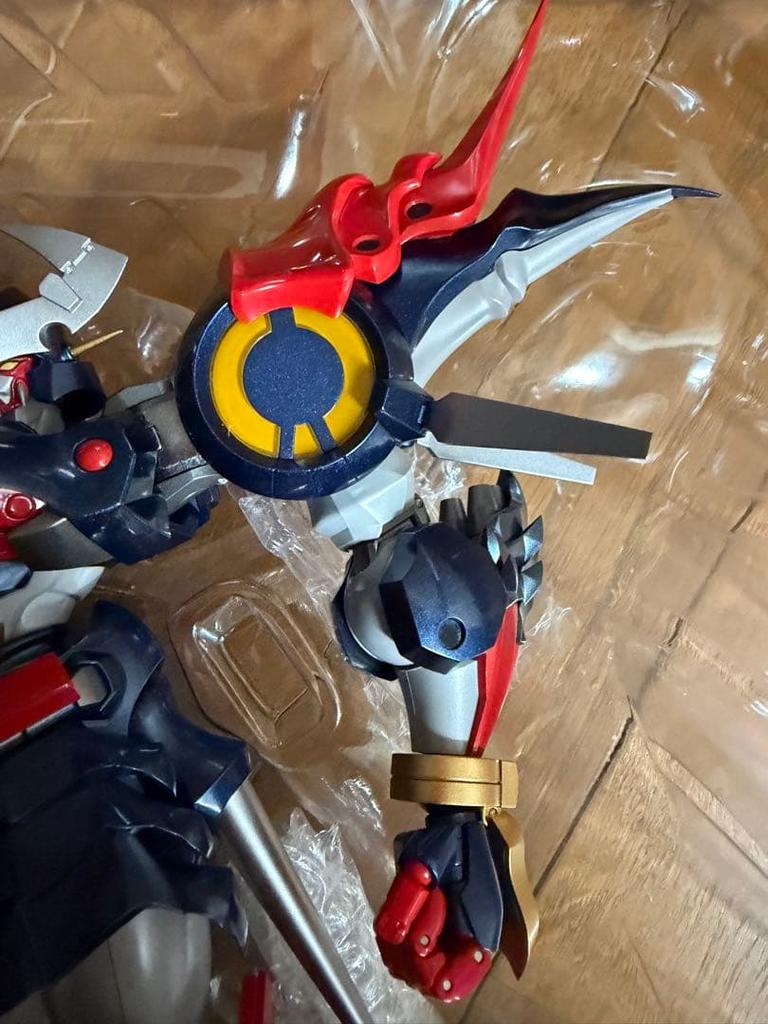 [USED] Discounted Sentinel Dyzengar RIOBOT Figure