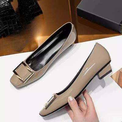 Französische Schnalle Flache Schuhe mit flachem Ausschnitt Klassische Ballerinas Quadratische Zehen Lackleder Temperament Damen Einzelschuhe Neuer Stil
