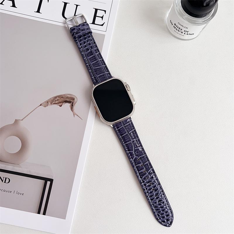 Leather Crocodile Pattern Pin Buckle Strap for Apple Watch 7, Samsung Watch, iWatch 6th Gen, SE.