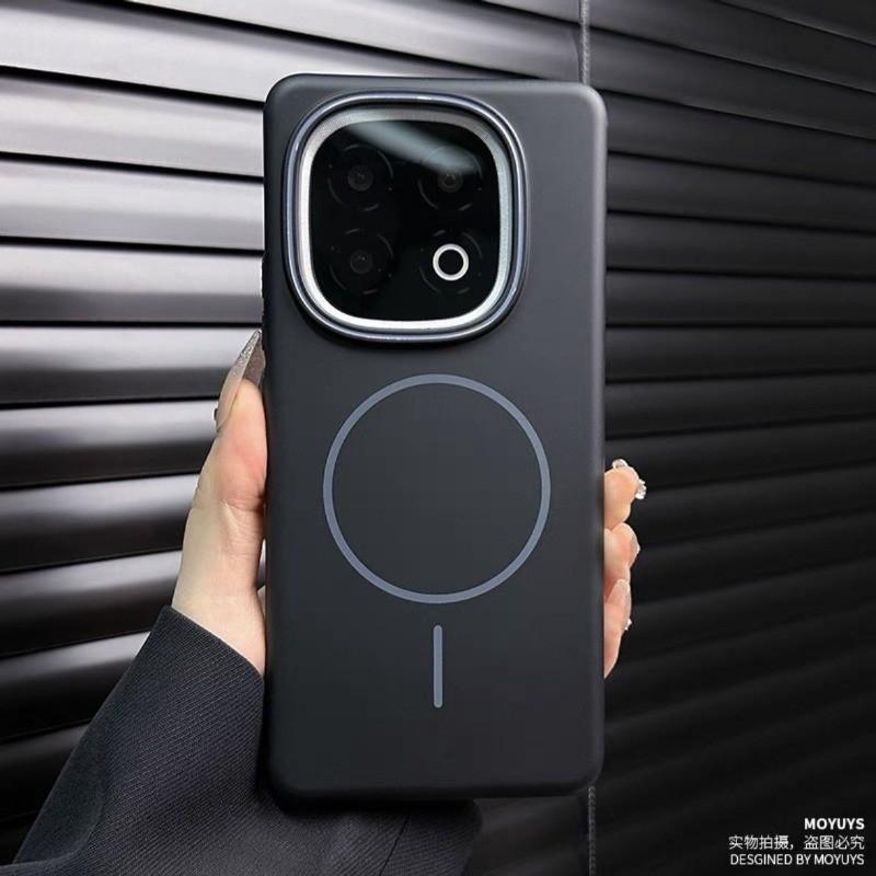 For iQOO 15 Ultra 15R 13 12 Neo 11/Neo 10 /Z9 Z10 Z11 Turbo Thin Magnetic Phone case / Simple Colorful Skin Touch Frosted Magnetic PC Shockproof Case iQOO 15 чёрный