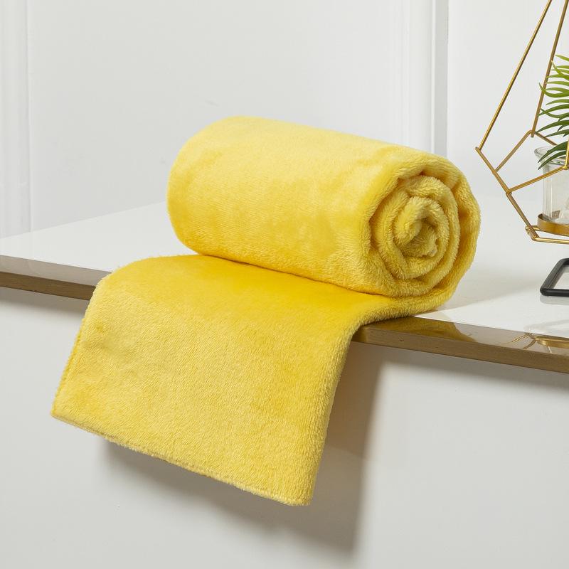Coperta da Pisolino e Regalo in Flanella di Pile Corallo a Tinta Unita