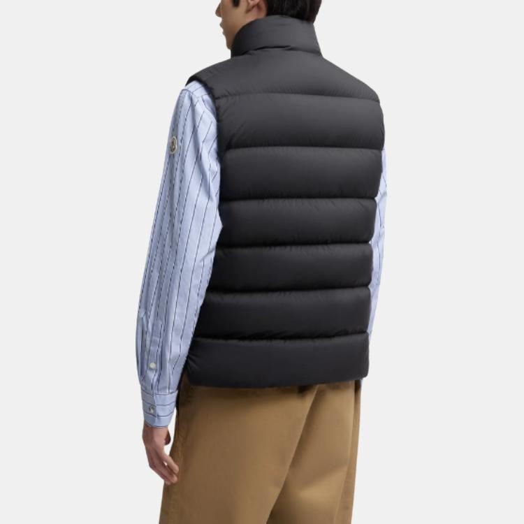 Moncler Logo Patch Quilted Sleeveless Gilet K20911A00096597YD999
