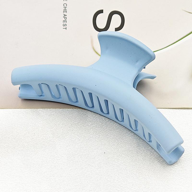 Curved Metal Shark Clip Woman Geometry Metal Hollow Hair Claw  Solid Color Ponytail Hairpin Light Luxury Hair Accessories