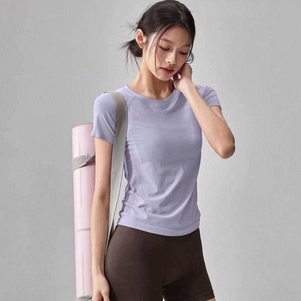 Quick-Dry Sports Yoga T-Shirt: Slim Fit, Short Sleeve for Spring/Summer Fitness & Running