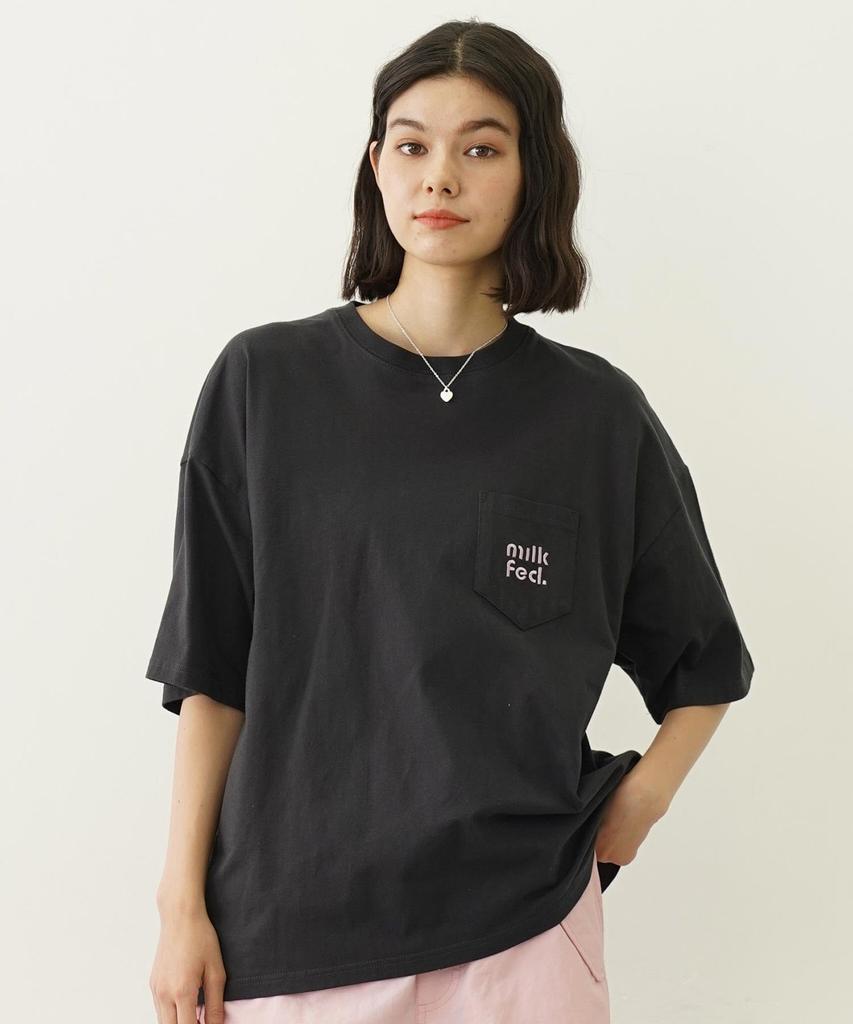 Milkfed Women's Casual Cut Out Logo Pocket Wide Short Sleeve Tee In Charcoal