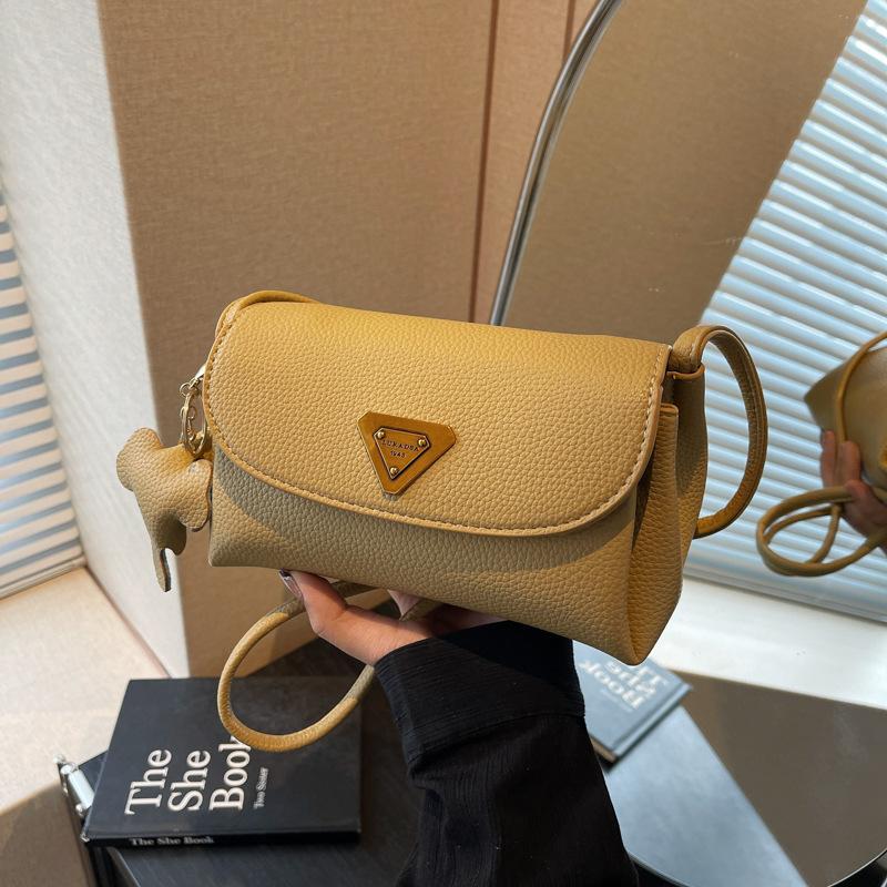 

Popular bags women s autumn and winter new fashion retro shoulder messenger bag pillow bag хаки