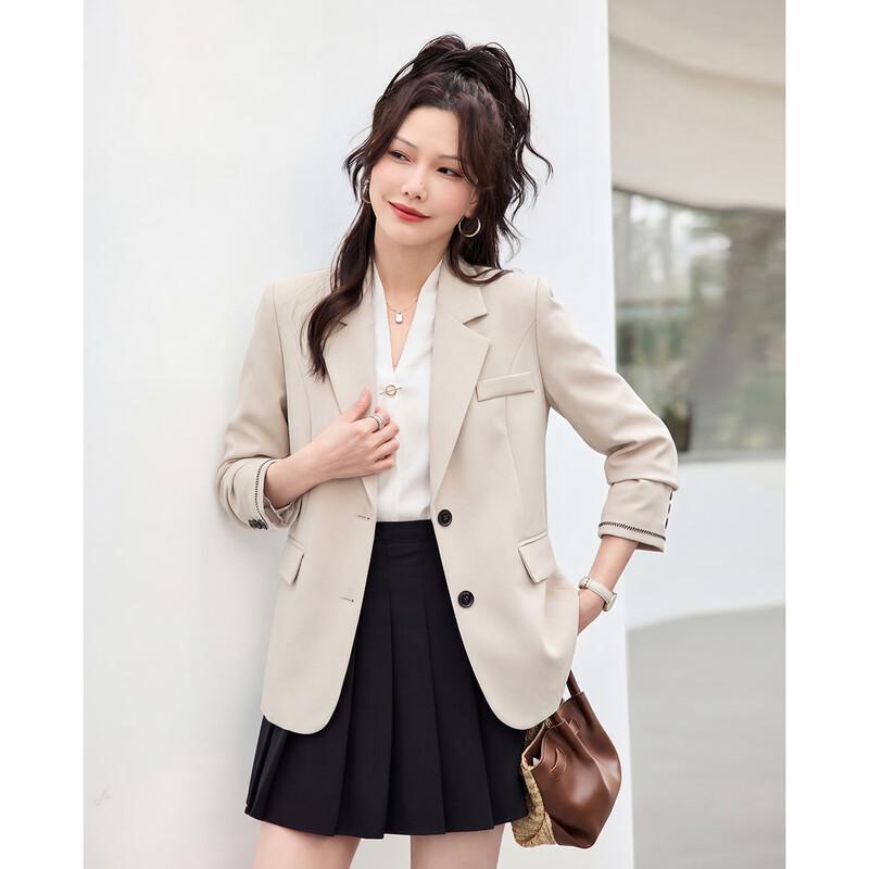 

Женский приталенный блейзер TERRE BLEUE M