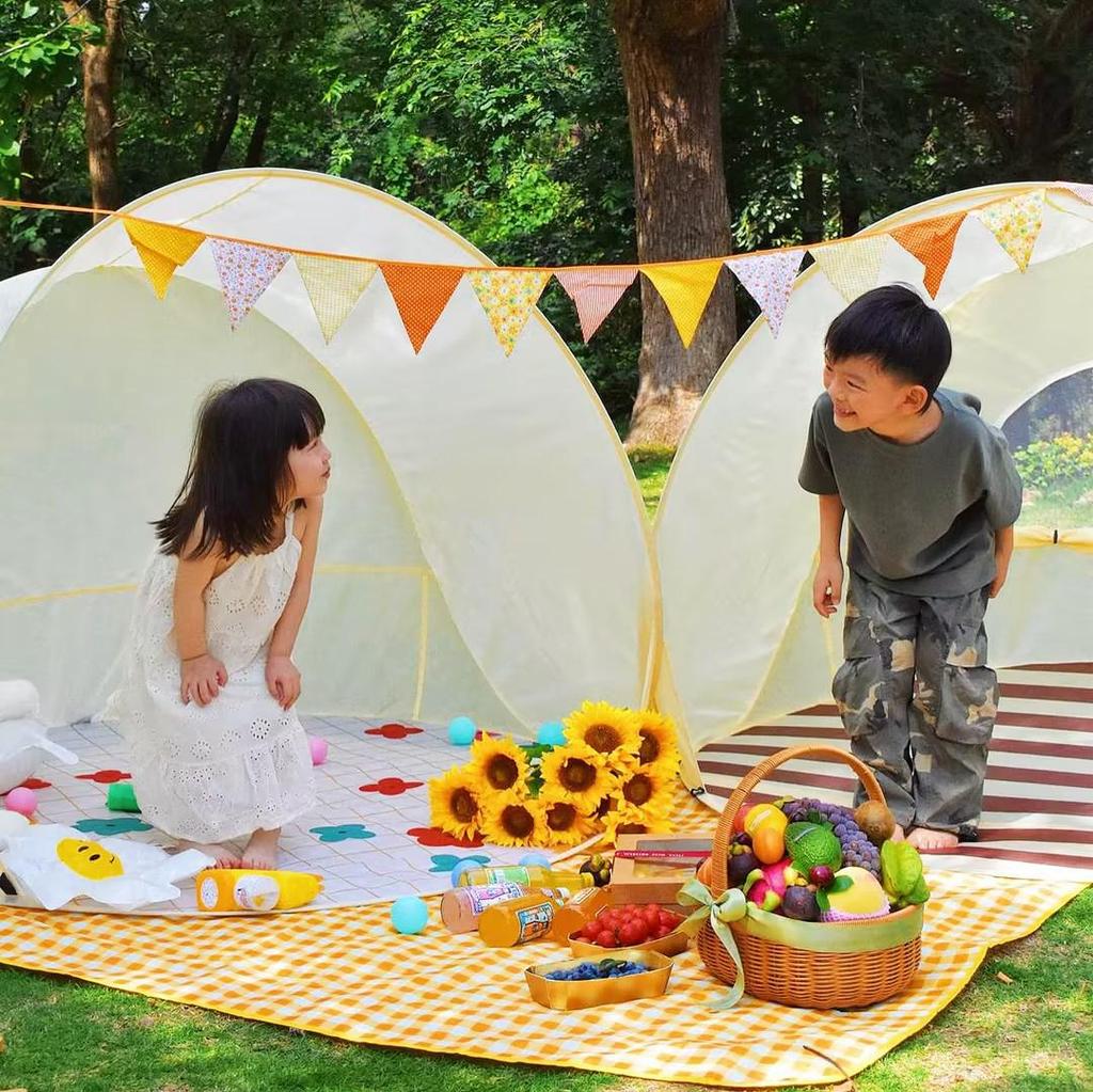 Portable Outdoor Tent for Kids: Spacious, Sun-Proof, Ideal for Camping, Picnics, and Play.