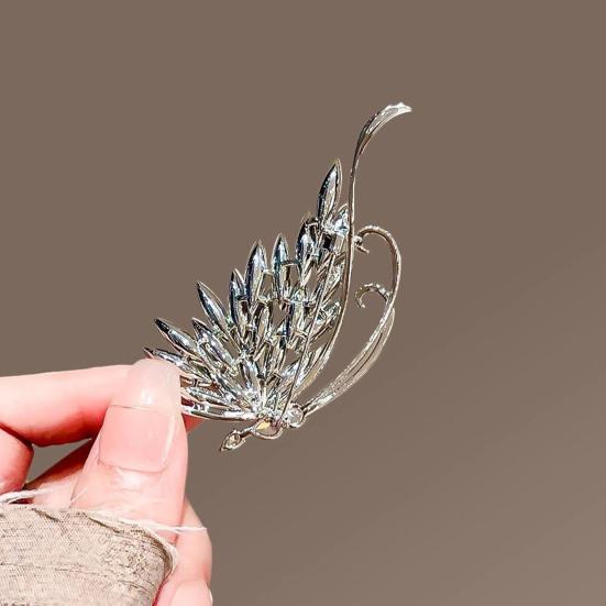Rhinestone Butterfly Brooch Butterfly Wing Lapel Pin Sweater Cardigan Coat Business Suit Decoration Women Clothing Accessories