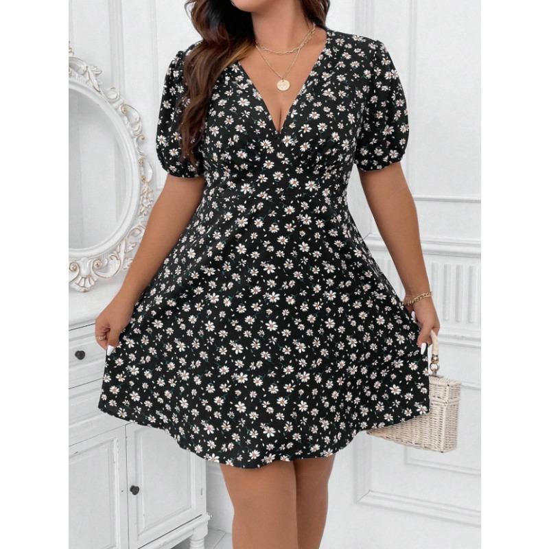 Women's Large Size Casual Waist Lantern Short-sleeved Dress Bohemian V-neck Loose Small Floral Skirt