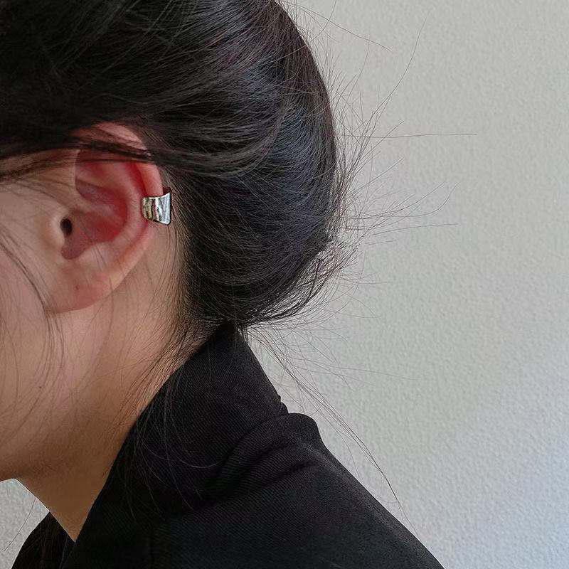 Simple Smooth Wide Ear Clip No Piercing Ear Cuff Trendy Irregular Geometry Earrings for Women and Men Daliy Wear Punk Jewelry