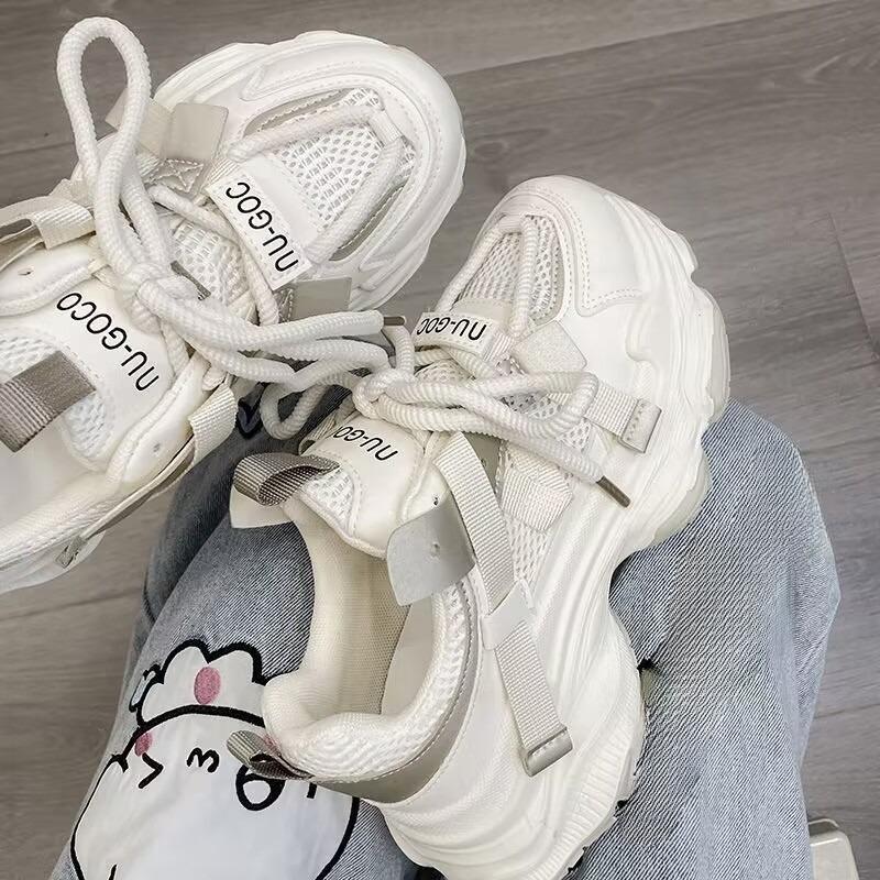 

Новые дышащие кроссовки для женщин, универсальные и популярные, увеличивающие рост, повседневные спортивные туфли 40 бежевый