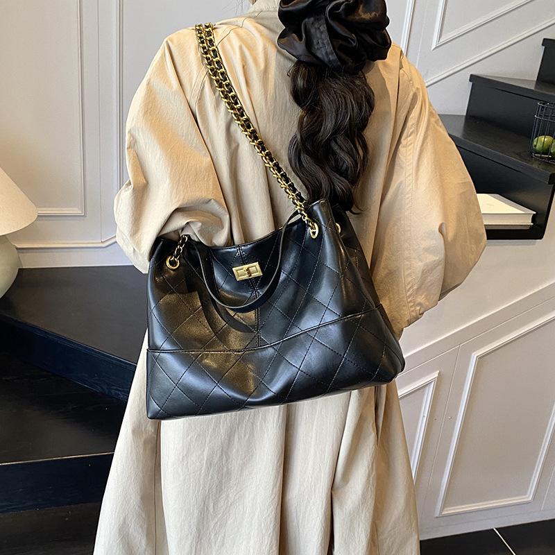 New High-end Fashion Solid Color Embroidery Thread Chain Tote Bag Portable Shoulder Trendy Women's Bag