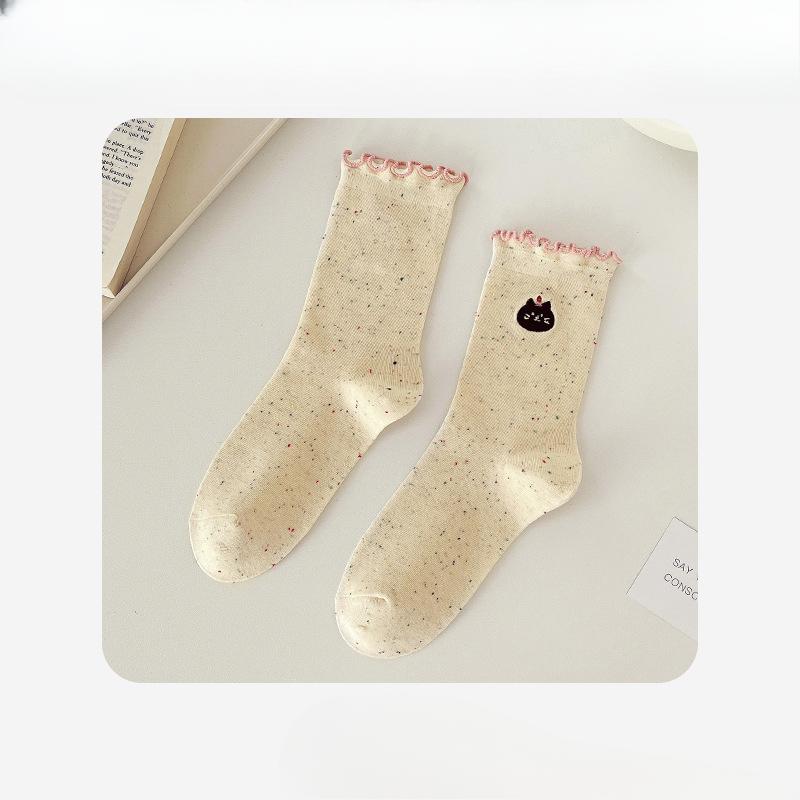 

Женская осенняя пряжа Милая вышивка Животное Мультяшный Деревянный край ушка В носках-трубах с махрой 1 pair