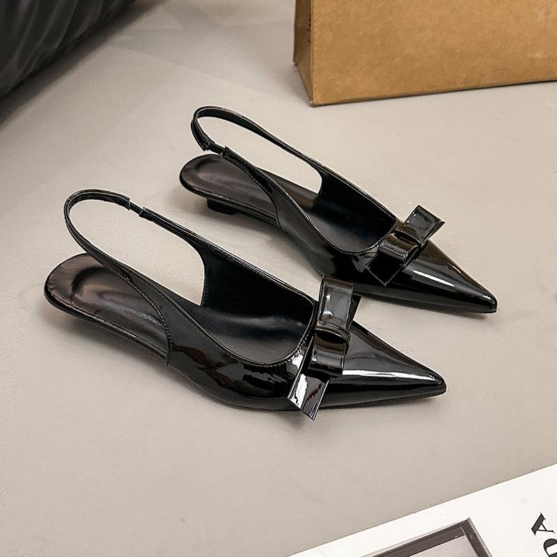 

Серебристые туфли-лодочки на танкетке с острым носком женские лето 2025 новые крутые тапочки корейская версия пустых модных сандалий 40 чёрный