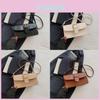 Trendige PU Crossbody Tasche für Damen Stilvolle Retro Sommer Kleine Quadratische Tasche