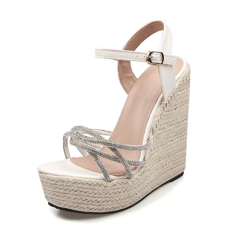 

Liyke Fashion Стразы узкие босоножки на танкетке с открытым носком 14 см на высоком каблуке женские летние вечерние платья с пряжкой на ремешке на платформе 35