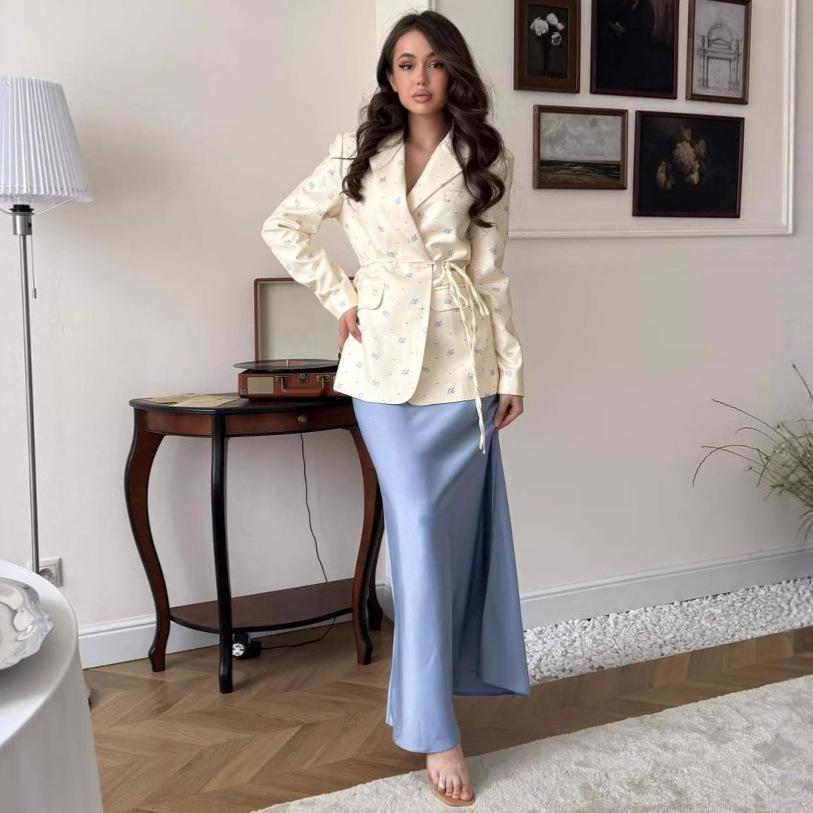 2025 Autumn Women's Tie Print Slimming Suit Jacket - European and American Style