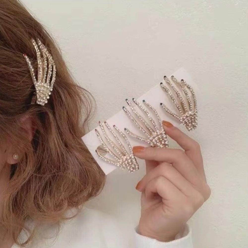 Retro Skeleton Hand Hair Clip Skull Skeleton Hand Headwear Bone Claw Hairpin Hair Accessories