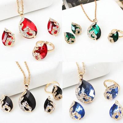 Exquisites Pfauen-Kristall-Halsketten-Set - Elegantes Koreanisches Schmucktrio für Damen