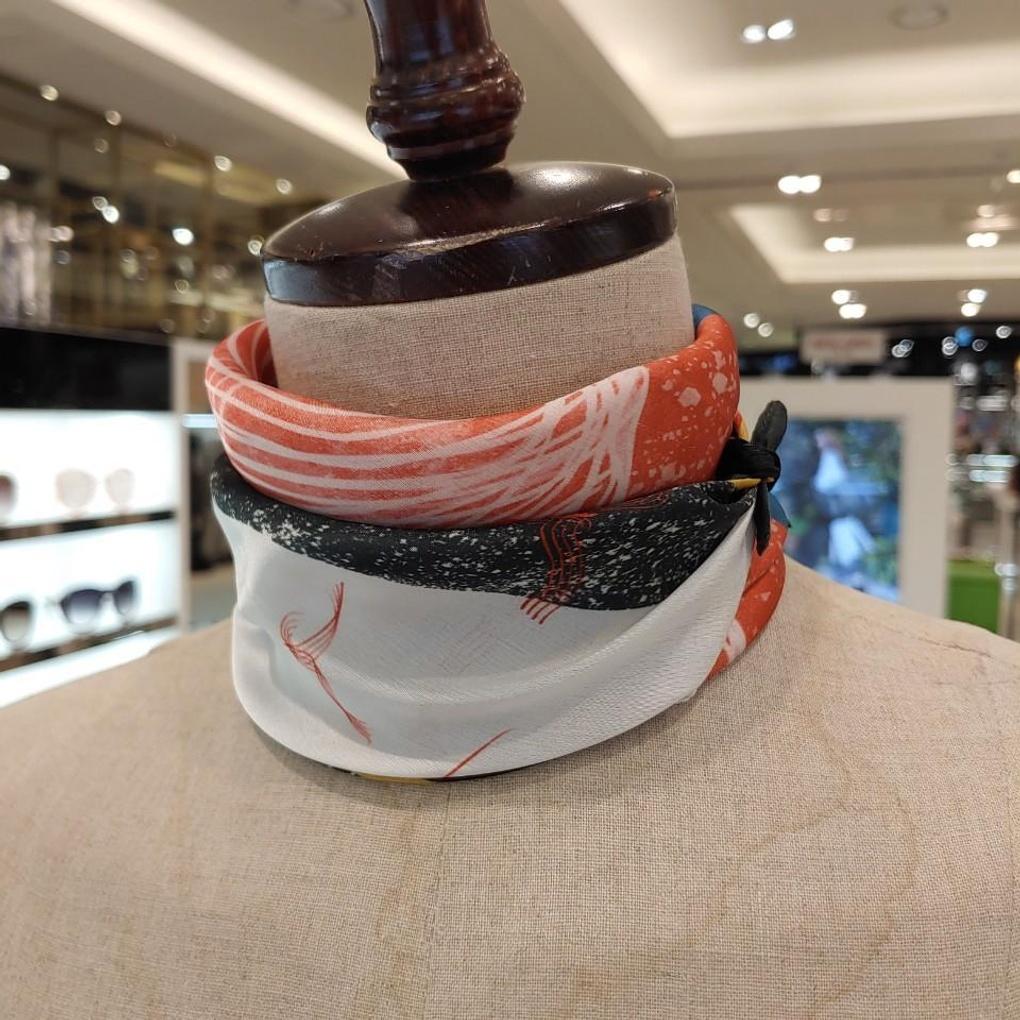 Point Petite Scarf E20S2PO104