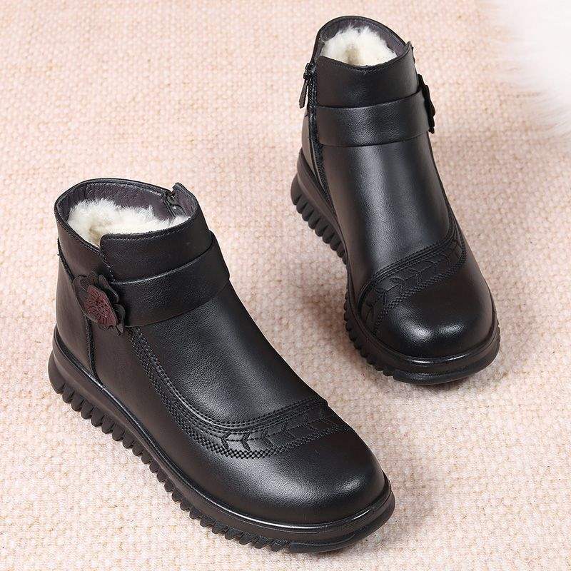 2025 winter mother cotton shoes wool middle-aged and elderly short boots women's velvet warm shoes elderly and grandmother non-slip shoes