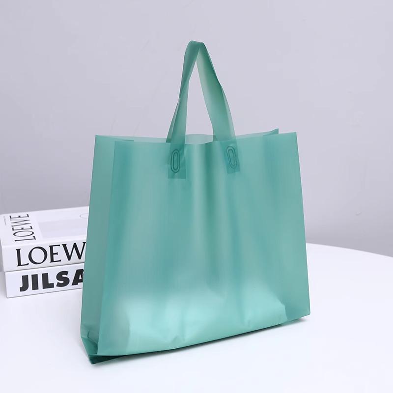 High End, Mattiert, Bekleidungsgeschäft, Damenbekleidung, Handtaschen, Plastiktüten, Geschenkverpackung und Verpackung