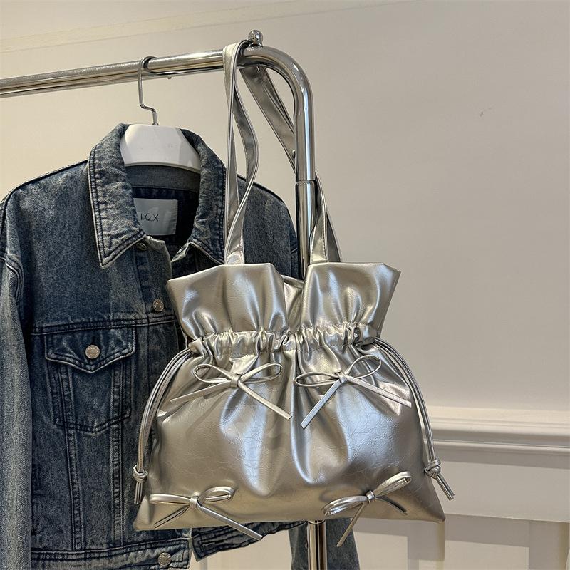 

Sweet Bowknot Shoulder Bag Handbag Large Capacity Bucket Bag Underarm Bag Casual Travel Tote Bag серебряный