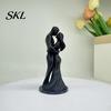 3D Molded Couple Art Printed Black & White Hugging Statue, Minimalist Modern Sculpture with Abstract Embrace Statue Form, Romantic Desk Decor