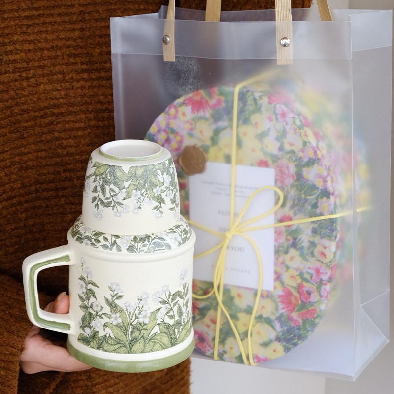 Retro Ceramic Teapot and Large-Capacity Tea Cup Mug Gift for Girls or Best Friends – Ideal Wedding Gift