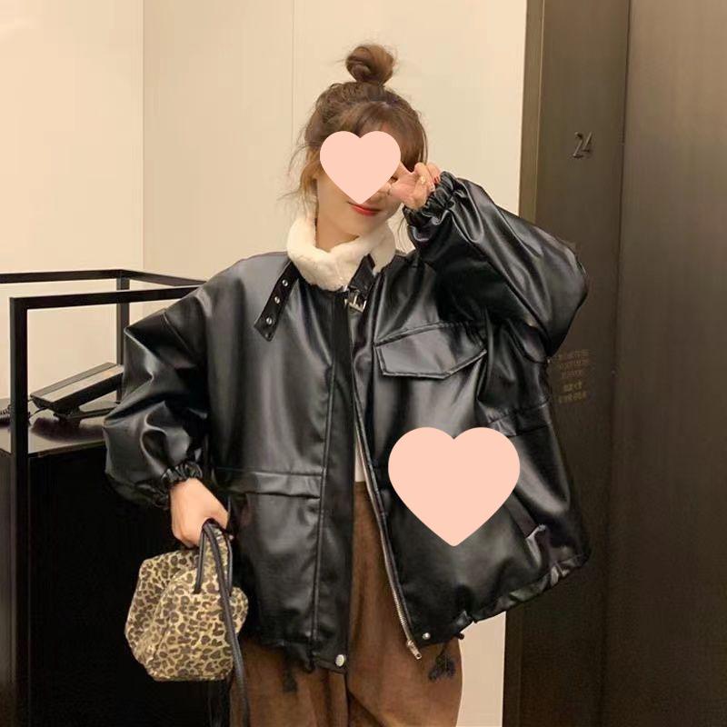 Women's Stylish PU Leather Stand Collar Jacket - Age-Reducing, Plus Velvet, Thickened for Autumn/Winter 2025 Motorcycle Fashion.