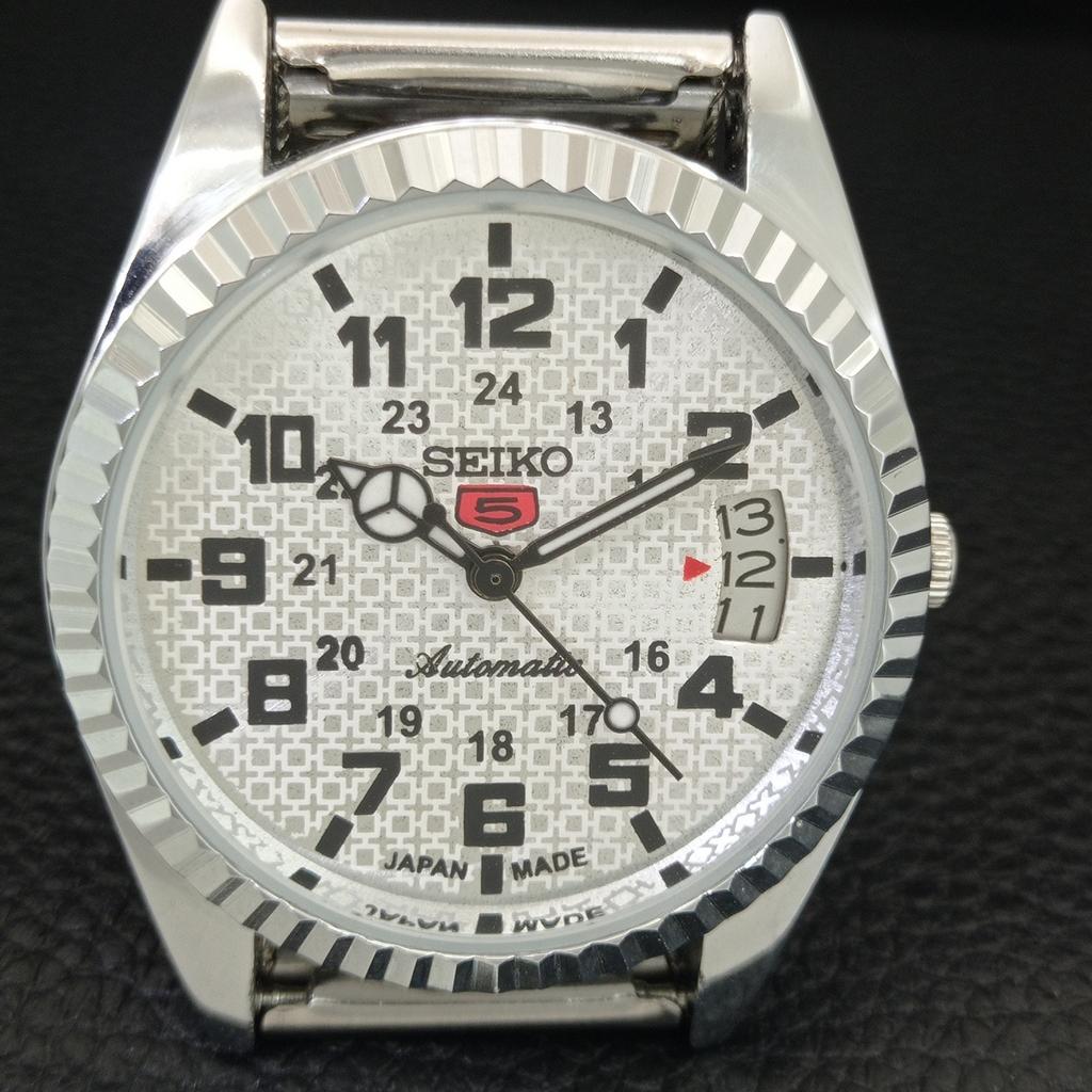 VINTAGE REFURBISHED SEIKO 5 AUTOMATIC JAPAN MENS SILVER DIAL WATCH a443989-1