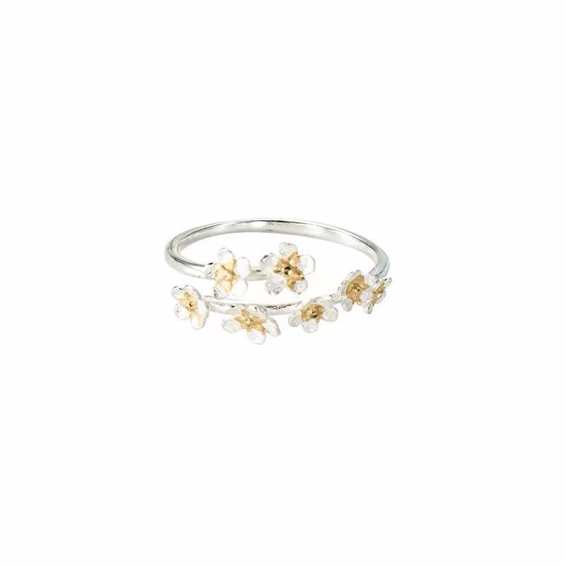 Ring - Flowing Floral Pattern Opening Ring - Adjustable Simple and Three-dimensional Flower Design - Ring for Index Finger