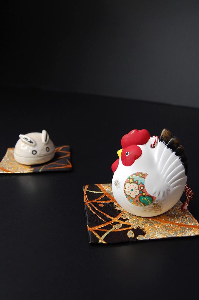 Perfekt als verpackt und bereit zum Verschenken als Goldbrokat im japanischen Stil Kimono Untersetzer Set von 5 Geschenk, ist, (Miyabi)