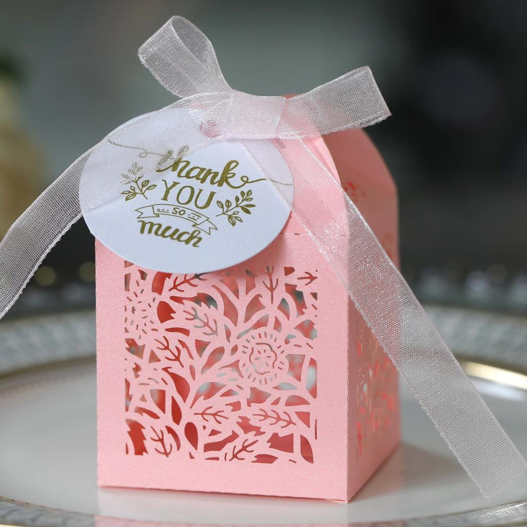 50 szt. Opakowanie na Walentynki Pudełko na Cukierki Dekoracja Róża Kwiat Pudełka na Cukierki na Słodycze Ślub Chrzest Etykietki z Podziękowaniami