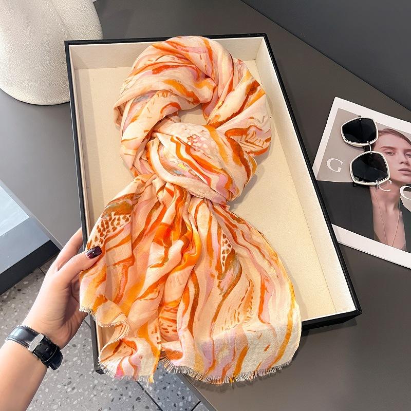 

Люрекс Блеск Абстрактная Живопись Бахрома Вискозная Шаль Шарф Леди Высокое Качество Палантин Пашмина Стола Буфанда Мусульманский Хиджаб 180*90См